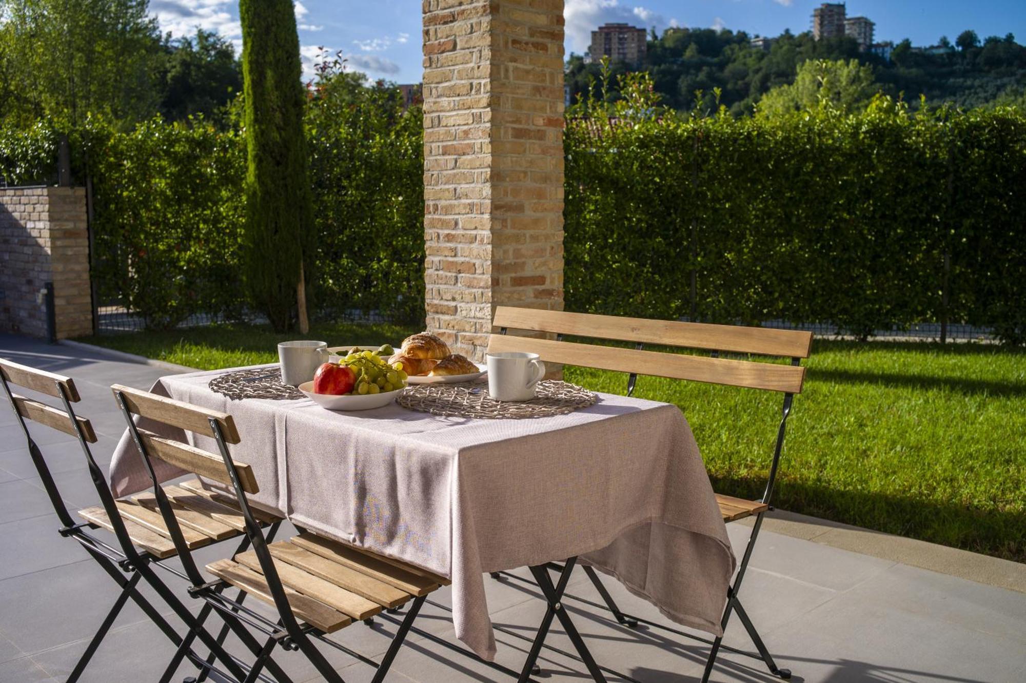 Franceschi Apartment Frosinone Eksteriør billede